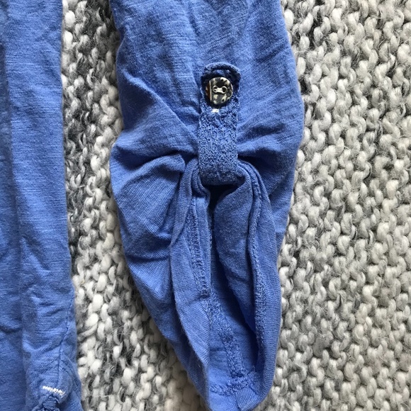 ANTHROPOLOGIE Blue V-neck ¾ Sleeve Tee Size XS - Picture 4 of 8